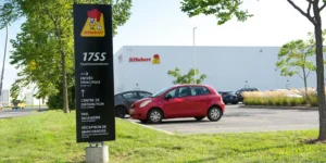 Signalétique extérieur directionnel St-Hubert