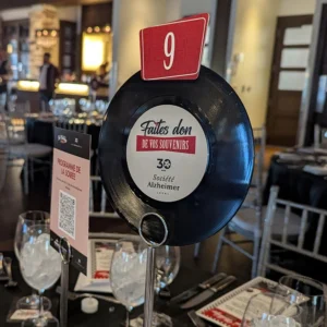 Centre de table pour Bal Nostalgique de la Société Alzheimer