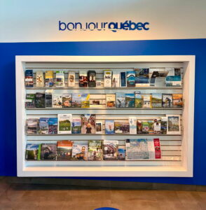 Mur à livre intérieur Tourisme Laval